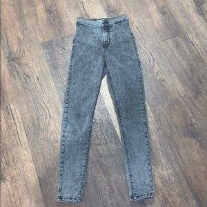 Grey stretchy jeggings